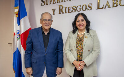 VISITA DE CORTESÍA EMBAJADORA DE PERÚ.