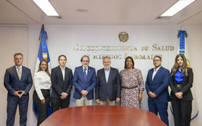 Superintendente de Salud y Riesgos Laborales recibe directivos de la ADIMARS y representantes de cinco ARS.