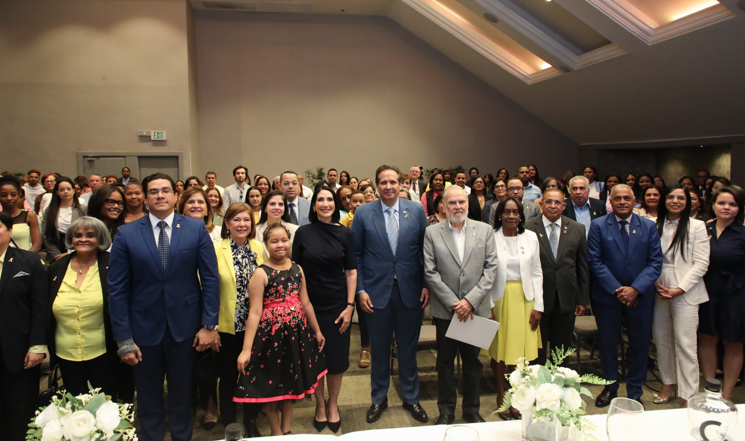 Superintendente de Salud resalta la importancia de fortalecer la atención del cáncer infantil
