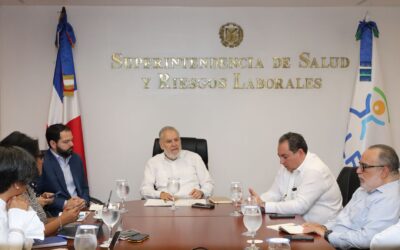 SISALRIL encabeza mesa técnica con SNS para garantizar sostenibilidad financiera del sector salud y Seguridad Social