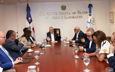 SISALRIL evaluará propuestas de la ADARS para mejorar el sistema de salud