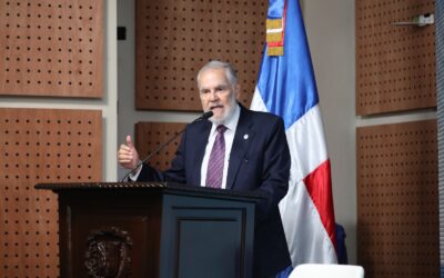 Miguel Ceara Hatton propone reforma de la Seguridad Social para fortalecer atención en salud y regulación