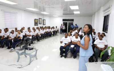 SISALRIL realiza jornada de orientación del Seguro Familiar de Salud en Pedernales