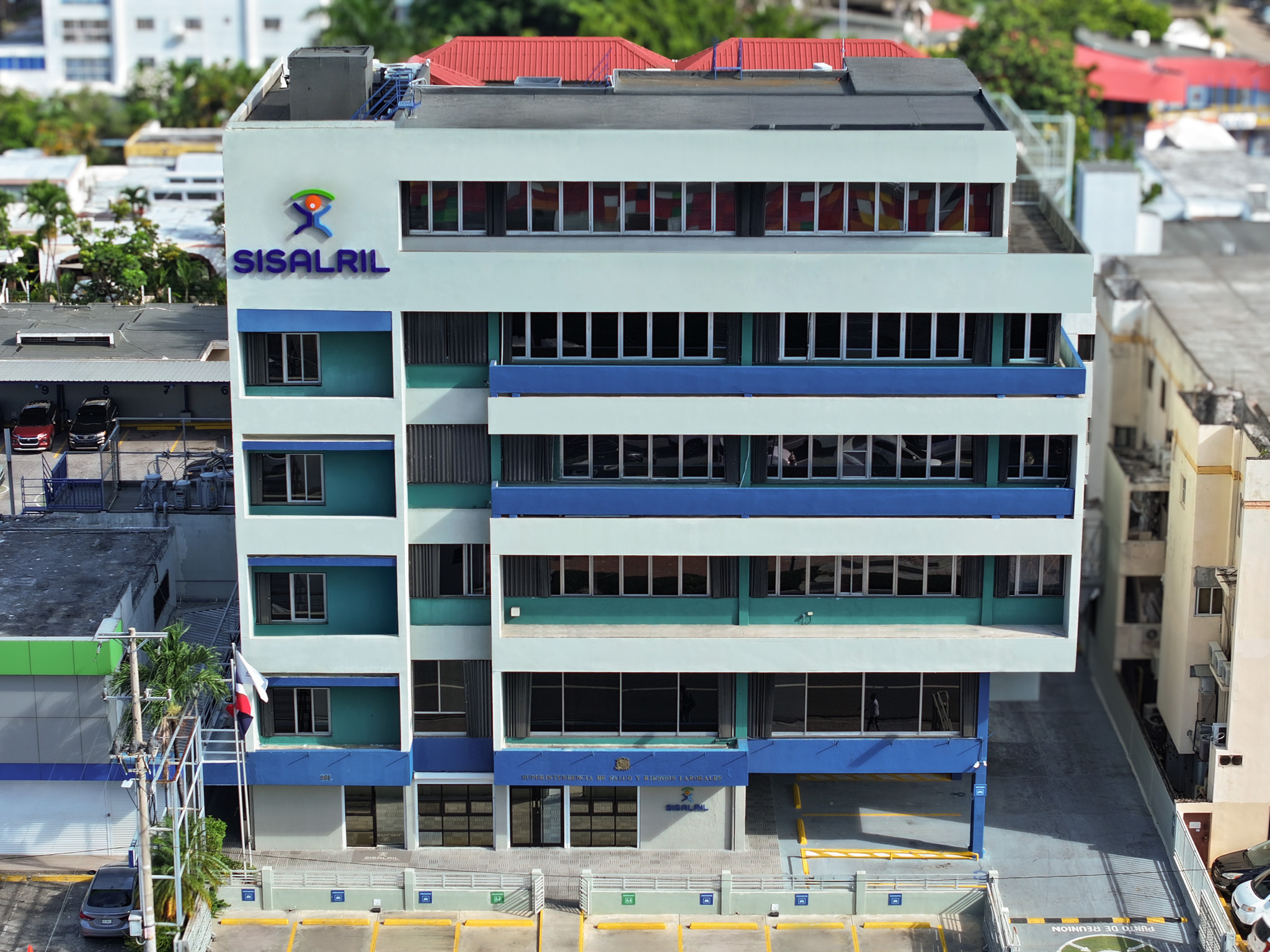 SISALRIL emite advertencia contra tácticas engañosas para gestionar y traspasar afiliados en el Seguro Familiar de Salud SISALRIL emite advertencia contra tácticas engañosas para gestionar y traspasar afiliados en el Seguro Familiar de Salud