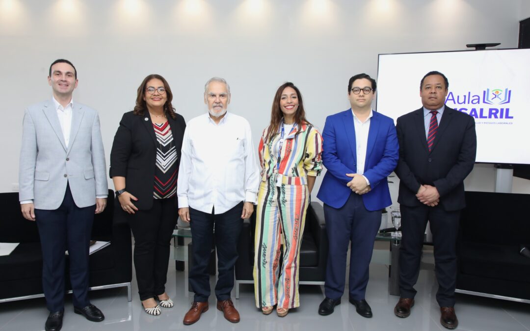 Especialistas analizan avances y desafíos del Sistema Dominicano de Seguridad Social en el Aula SISALRIL