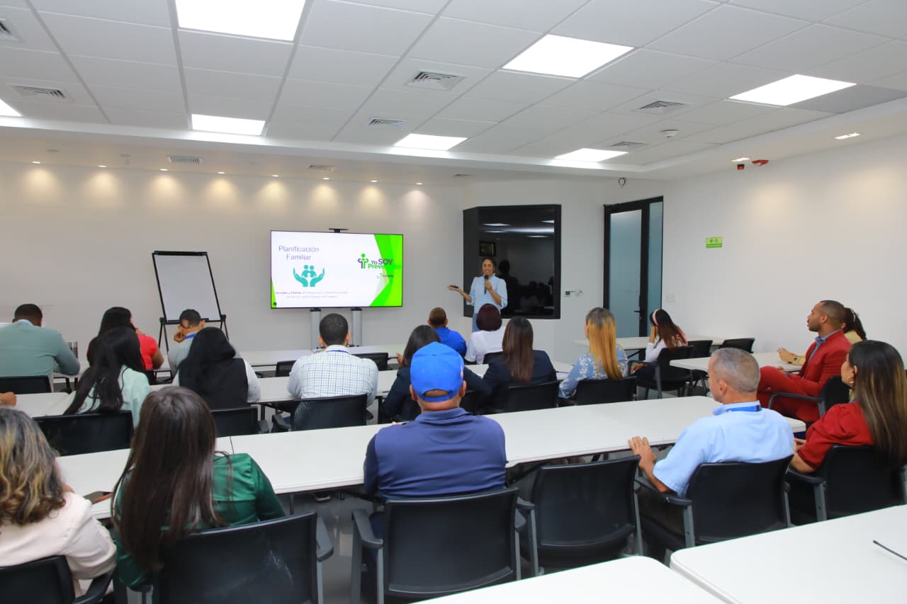 SISALRIL promueve el bienestar integral de colaboradores con charla sobre planificación familiar