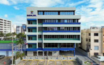 Propuestas técnicas de la SISALRIL logran coberturas para gigantomastia y 40 nuevos medicamentos en el SFS