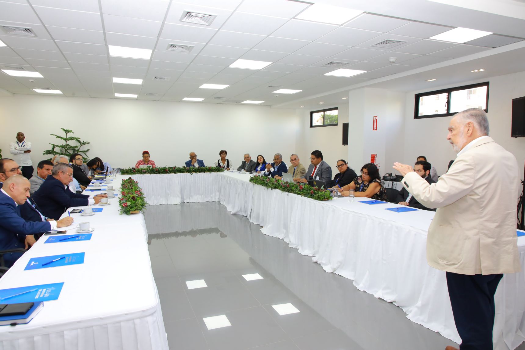 En encuentro técnico SISALRIL presenta detalles modelo Per Cápita Diferenciado a organización especializada en seguridad social En encuentro técnico SISALRIL presenta detalles modelo Per Cápita Diferenciado a organización especializada en seguridad social