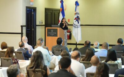 SISALRIL capacita a cirujanos plásticos sobre nuevas coberturas en el Seguro Familiar de Salud