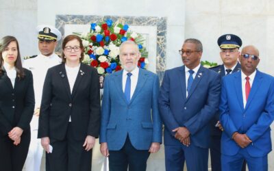 SISALRIL rinde honor a la Patria junto al Consejo Nacional de la Seguridad Social