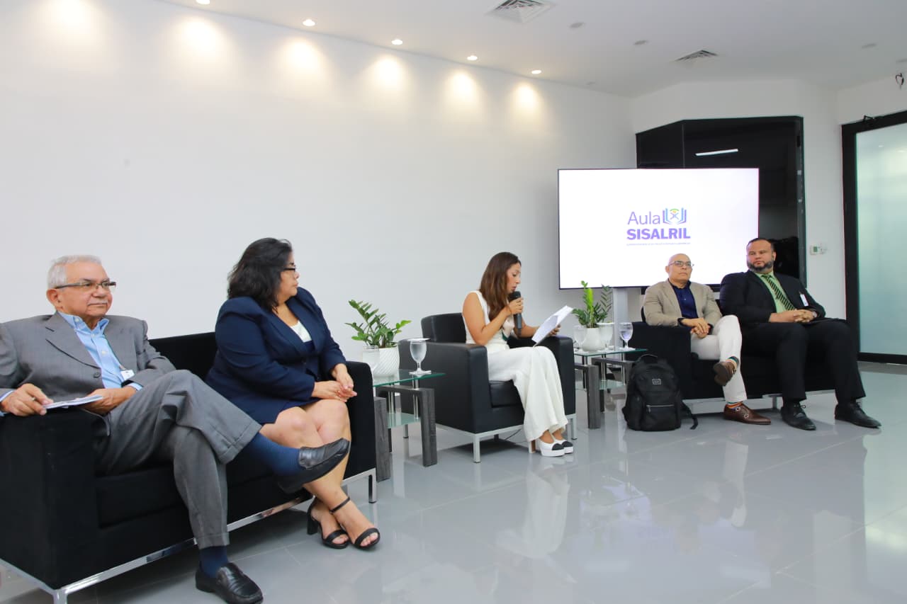 Para robustecer la Seguridad Social, la SISALRIL profundiza con especialistas modelo de per cápita diferenciado