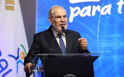 Superintendente Miguel Ceara Hatton aboga por una Seguridad Social que priorice al ser humano, en la conmemoración del 25 aniversario SISALRIL