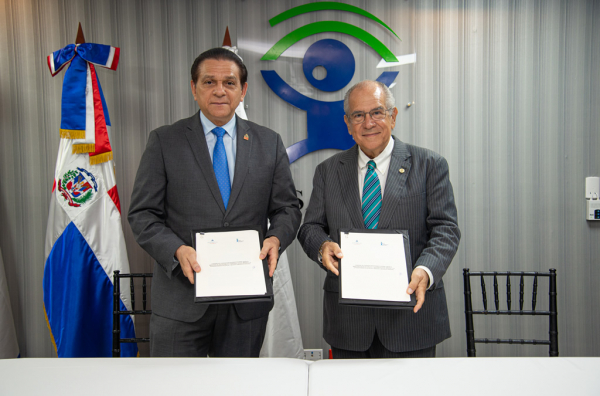 SISALRIL y MISPAS firman convenio para fortalecer la supervisión de las PSS
